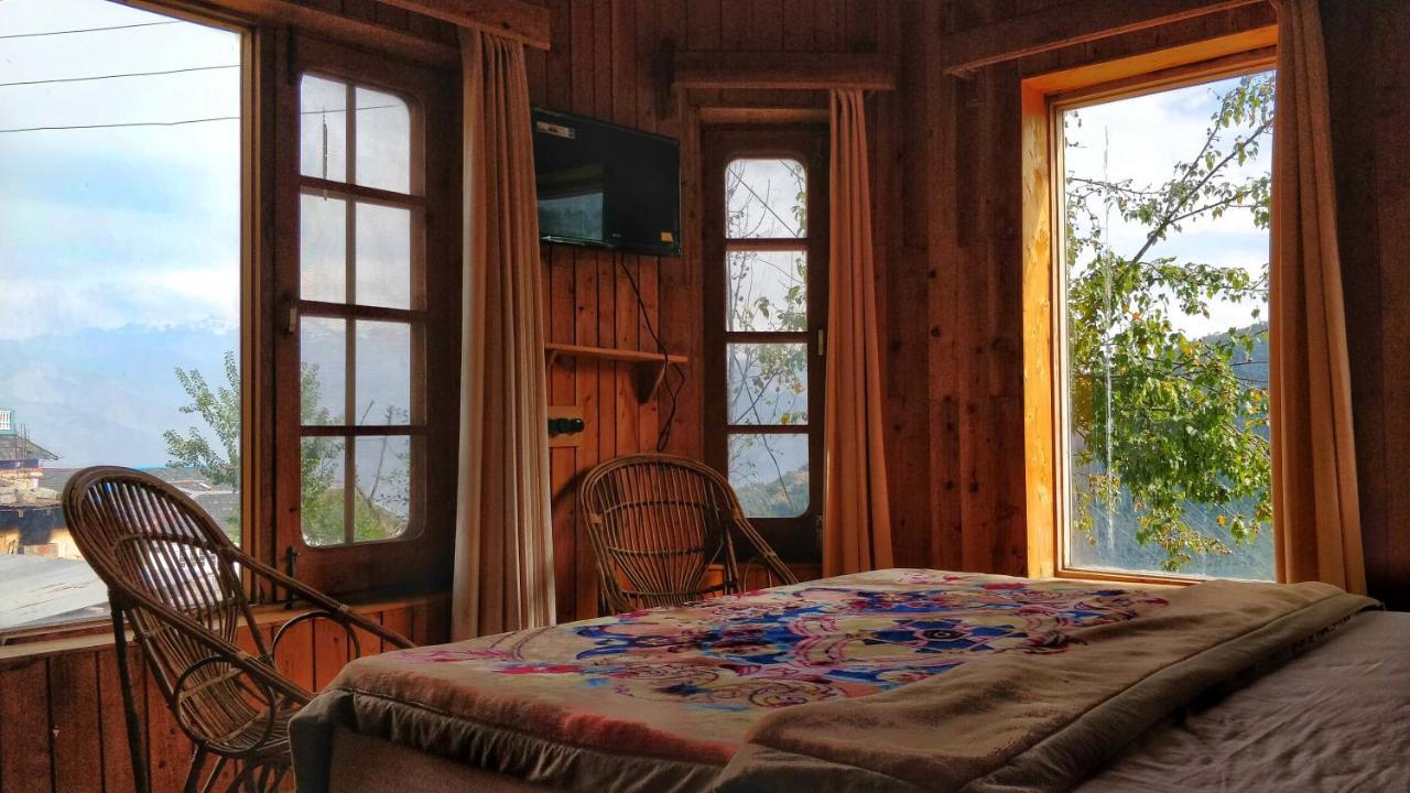 Loghouse At Khajjiar Lake Exterior foto