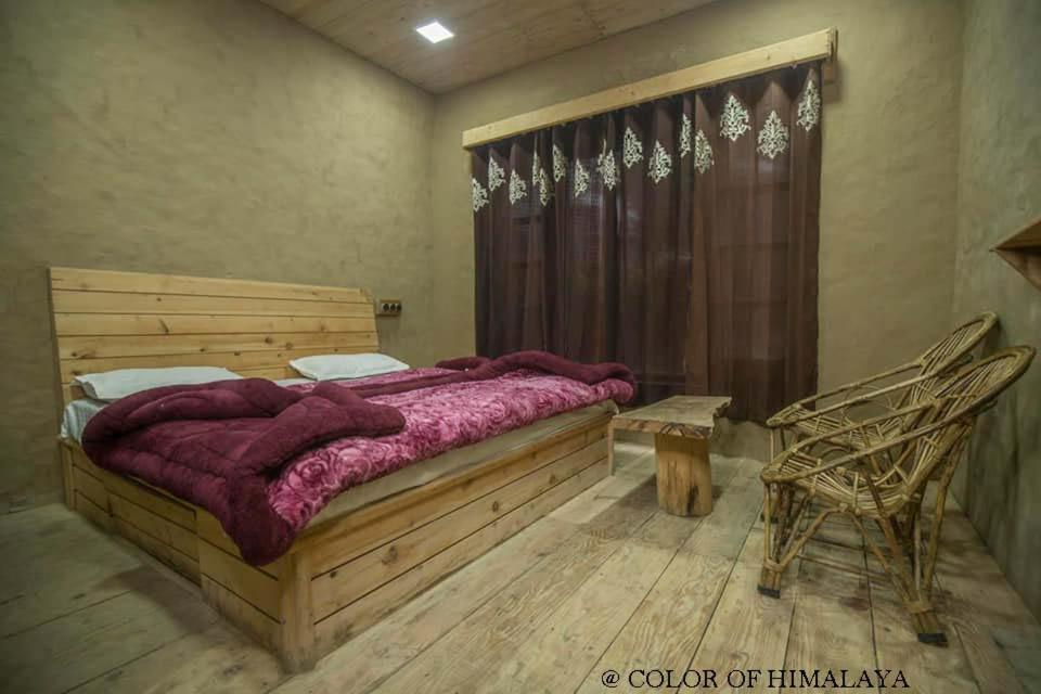 Loghouse At Khajjiar Lake Exterior foto